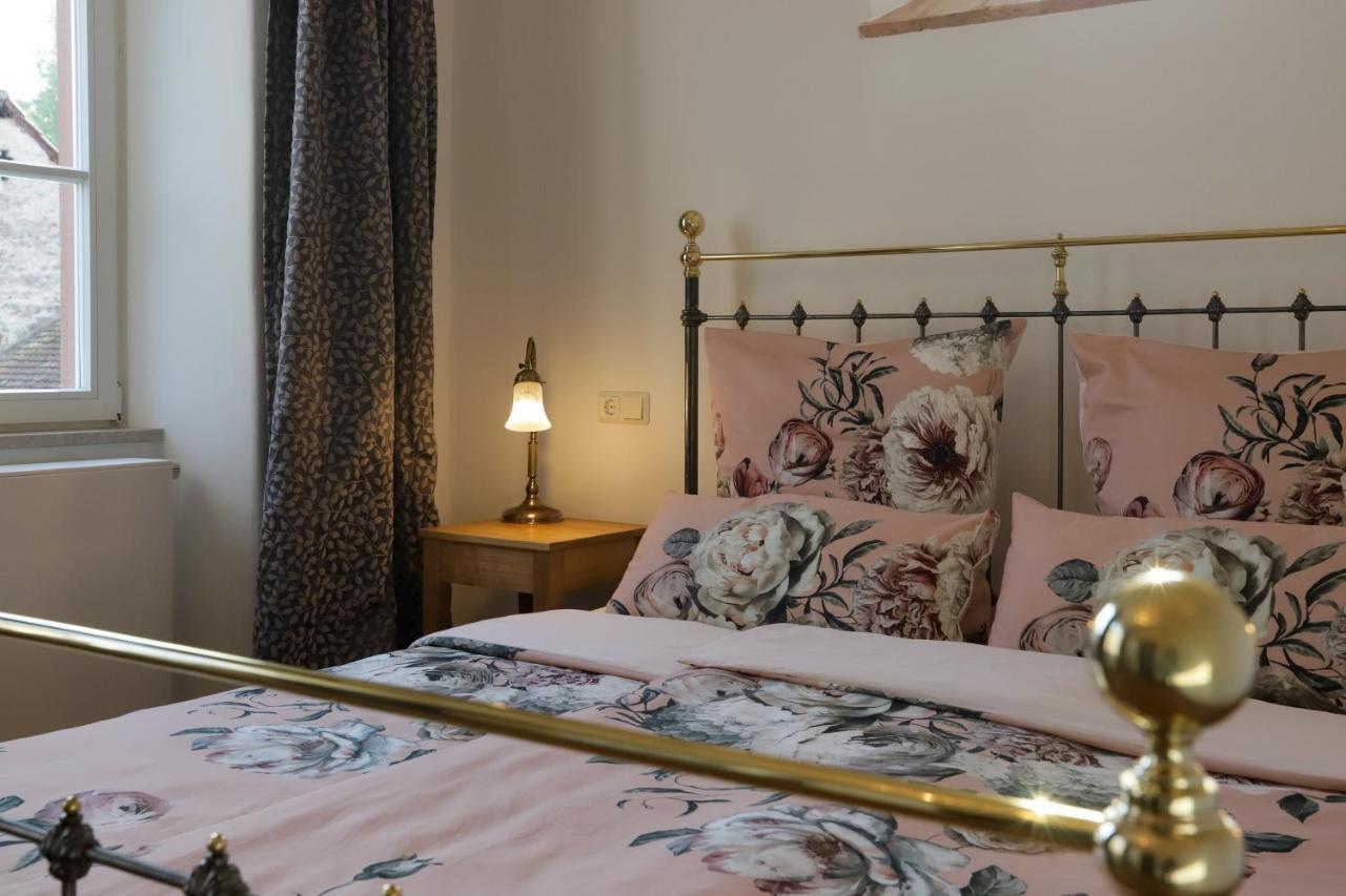 Boutique-Hotel Im Sternenhof Grosskarlbach Luaran gambar